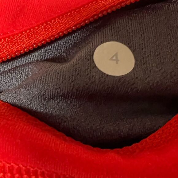 Lululemon Mid Rise Run Inspire Cropped Gray Leggings Women's Size 4 - Picture 3 of 7